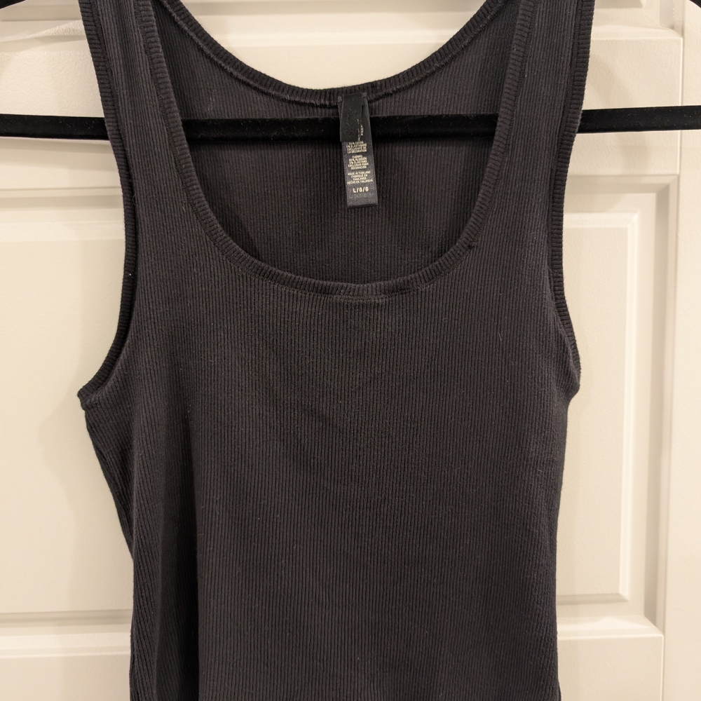 SKIMS Charcoal Ribbed Tank Top